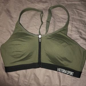 VS Sport Sports Bra